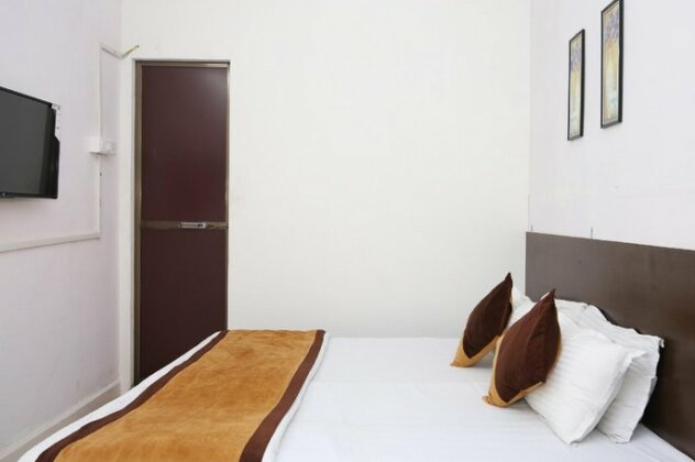 SPOT ON 36512 Preet Residency - Photo2