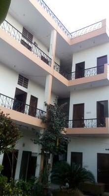  Photo 1