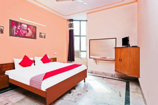 Apurva Deluxe - Photo3