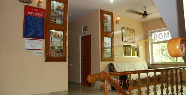 Bombay Hotel - Photo2