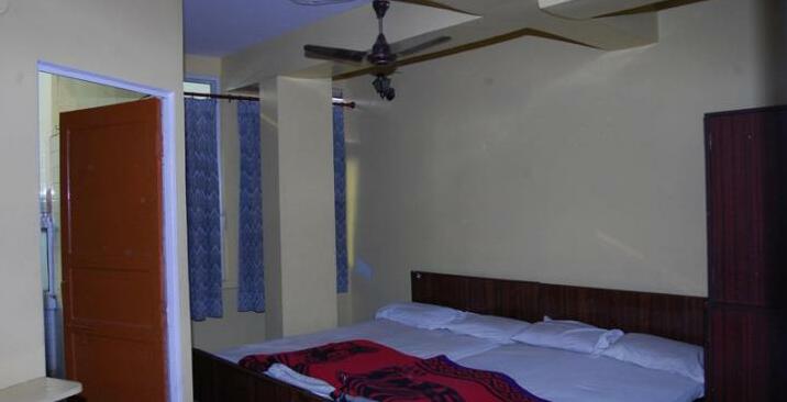 Bombay Hotel - Photo4