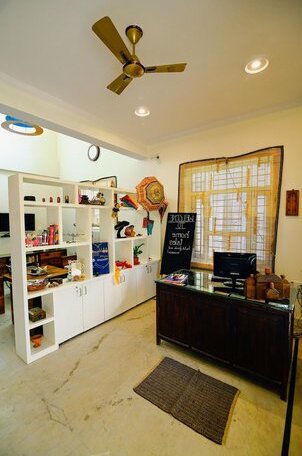 Hometales - Photo3