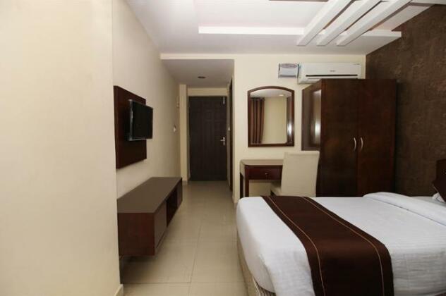 Hotel Corporate Regency - Photo2