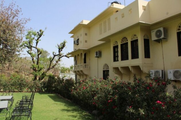 Hotel Dhula Garh