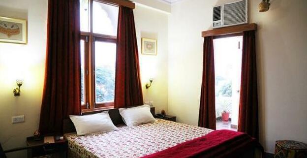 Hotel Fort Madhogarh - Photo3