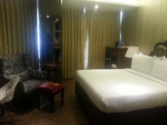 Hotel Golden Oak - Photo2