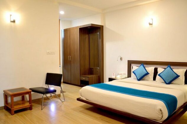 Hotel Marc Inn - Photo2
