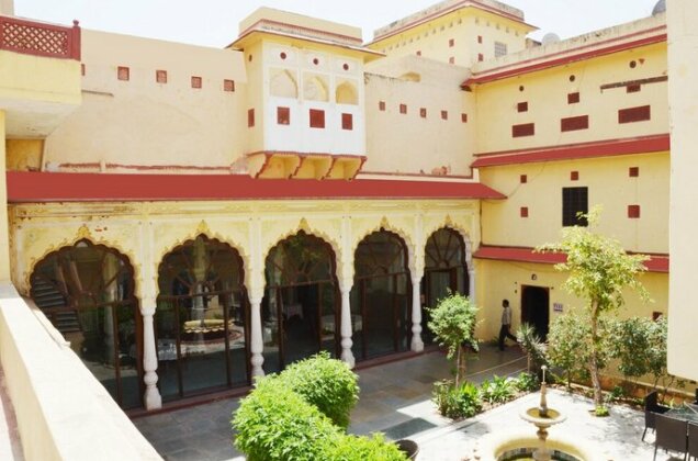 Karnot Mahal - Photo2
