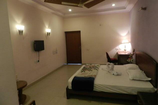 Lakshmi Vilas Hotel - Photo4