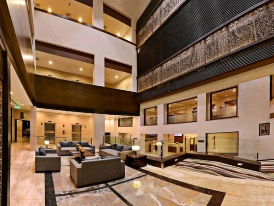 Leisure Inn Grand Chanakya - Photo2