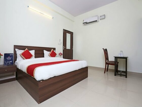 OYO 9649 Hotel Vijay Palace - Photo2