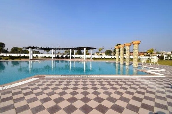 Umaid Farm Resort - A Legacy Vintage Stay in Jaipur - Photo2