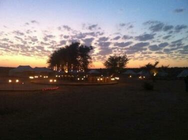 Golden Dune Camp