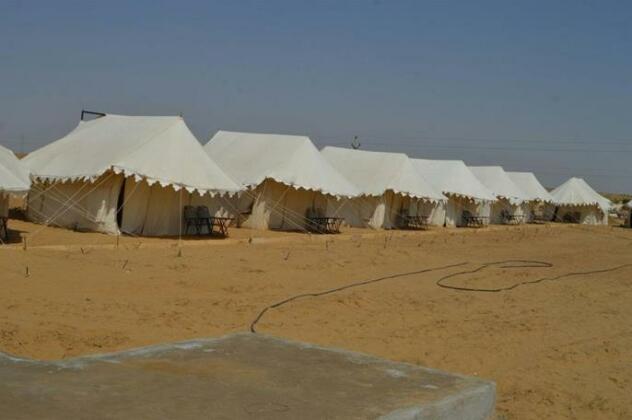 Jade Camp - Photo3