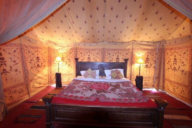 Sheesh Mahal Desert Camp - Photo4