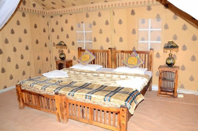 The Chirag Desert Camp - Photo4