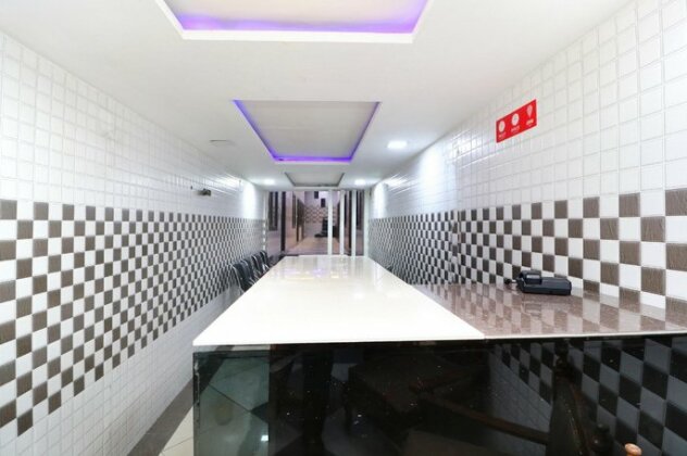 OYO 18478 Hotel Max - Photo4