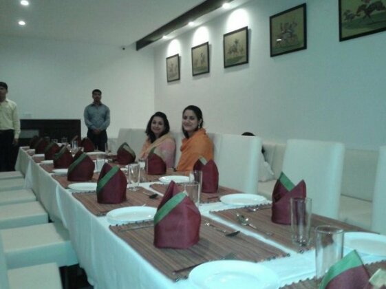 OYO 3791 Hotel Umed Grand - Photo2