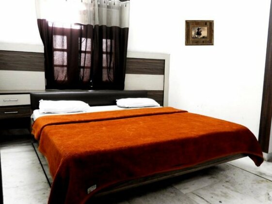 Time Square Guest House - Photo2