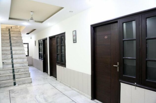 Time Square Guest House - Photo3
