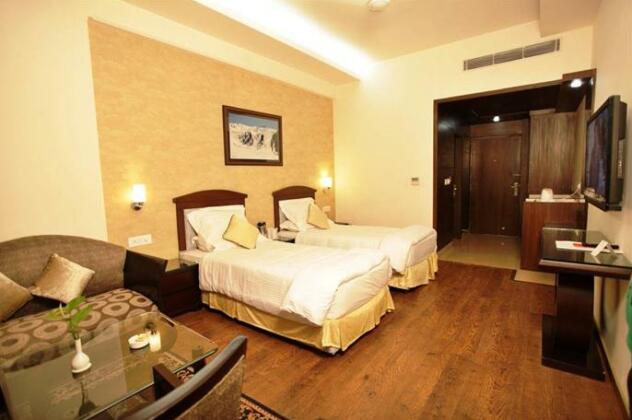 Country Inn & Suites By Radisson Jammu - Photo2
