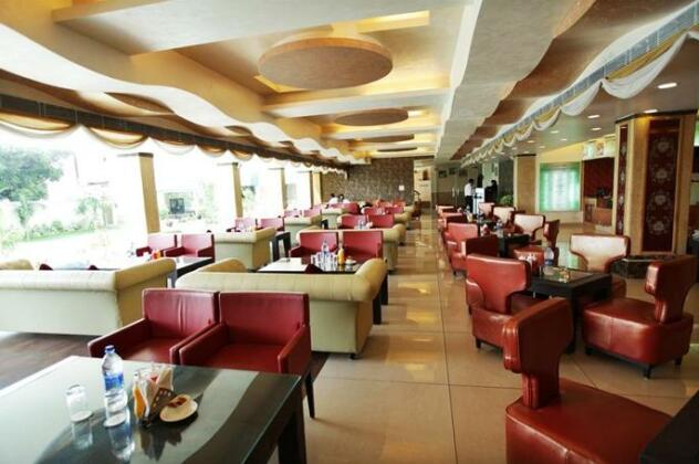 Country Inn & Suites By Radisson Jammu - Photo4