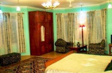 Hotel Aman Palace Srinagar - Photo3