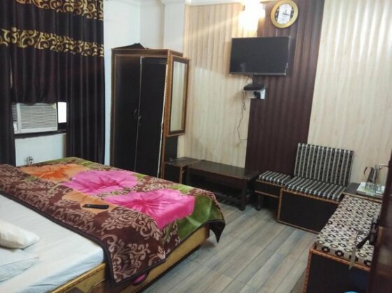 Mini Moti Mahal by MTMC Rooms - Photo3