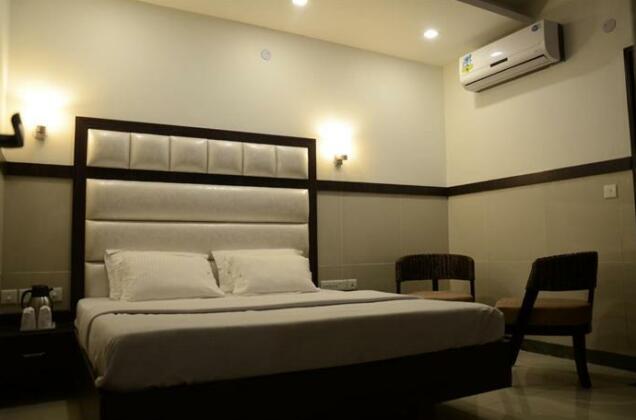 Satyam Hotel - Photo3