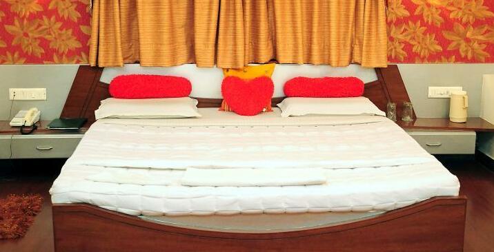 Hotel Celebration Jamnagar - Photo5