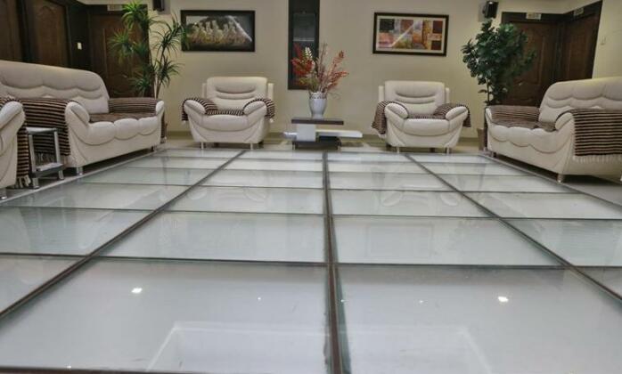 Hotel J R Avezika Comfort - Photo3