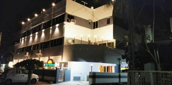Hotel Ravi Residency
