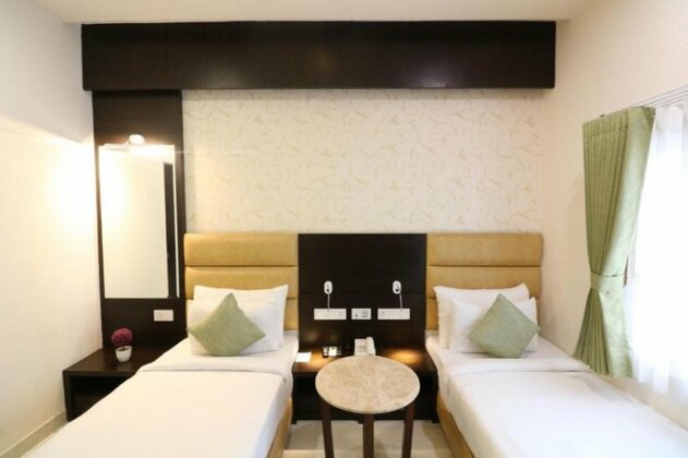 Hotel Royal Stay Jamnagar - Photo3