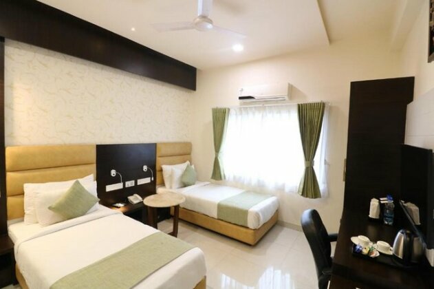Hotel Royal Stay Jamnagar - Photo4