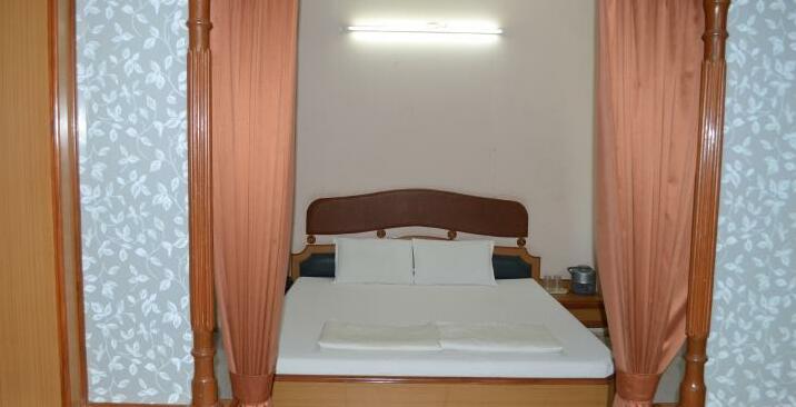 Hotel Shree Darshan - Photo4