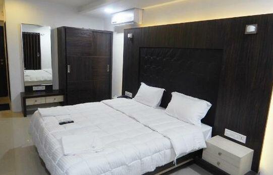 Hotel Vraj Inn - Photo3