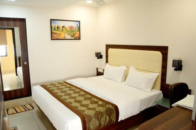 Lime Tree Hotel - Photo2