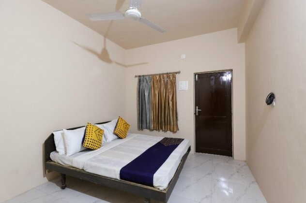 SPOT ON 64818 Hotel Minal - Photo2