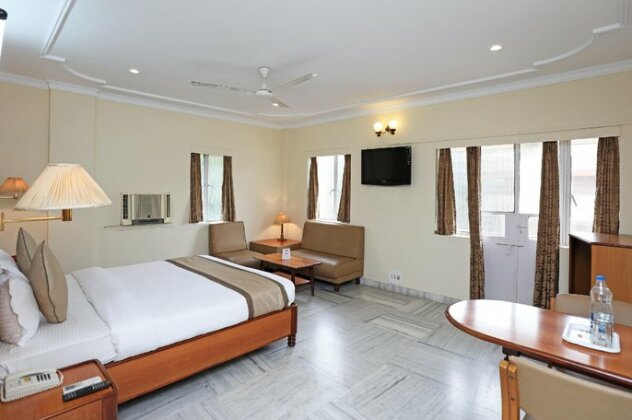 OYO 8656 Hotel Nataraj - Photo3