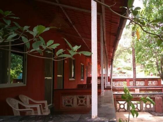 Mountain Range Wild Camp Resort - Photo4