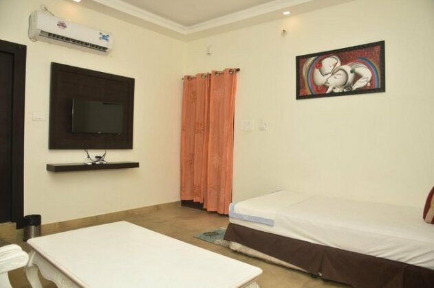 Man Singh Hotel and Resorts - Photo4