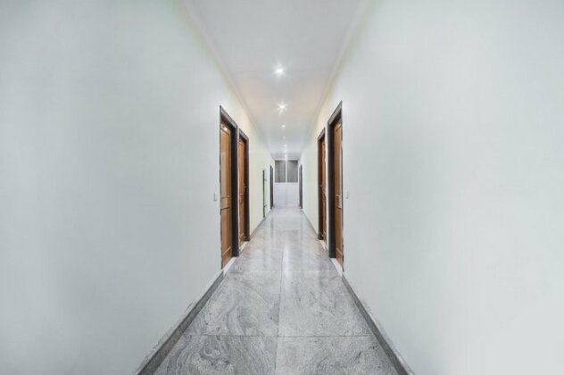OYO 23649 Hotel Anand - Photo2