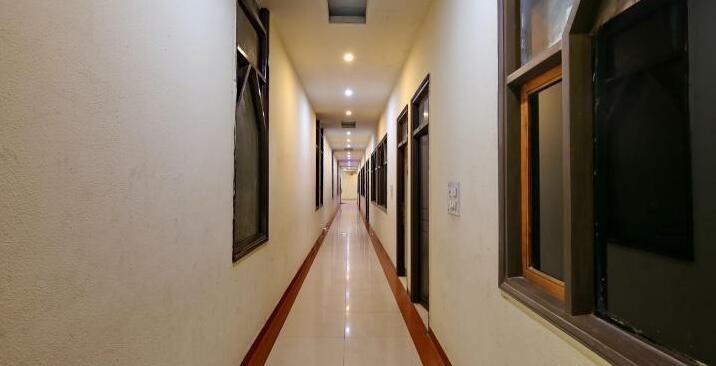 OYO 28071 Hotel Prakash Regency - Photo5