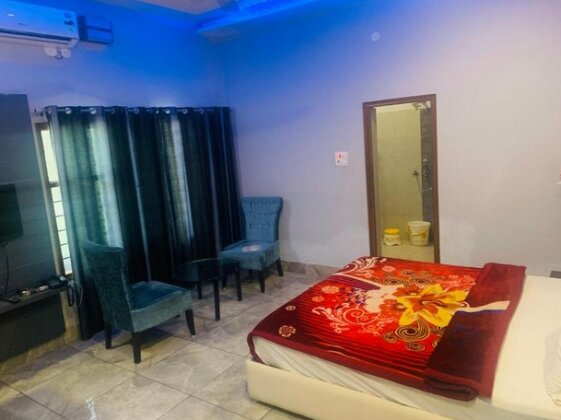 Spring field resort Jind - Photo2