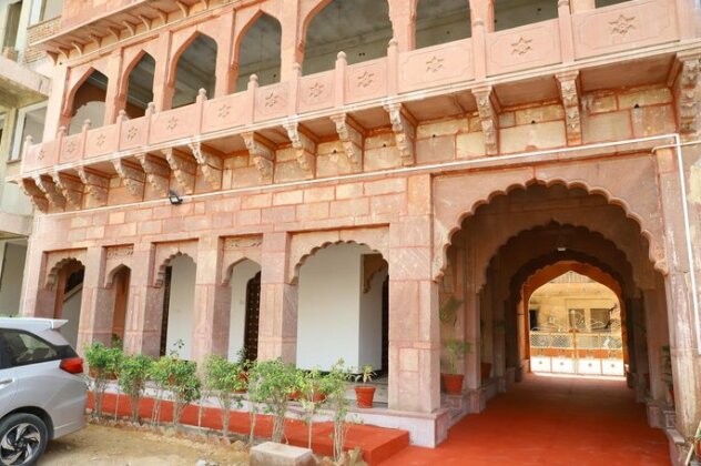 Chanod Haveli - Photo3