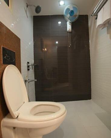 Hotel Jain Excellency - Photo2