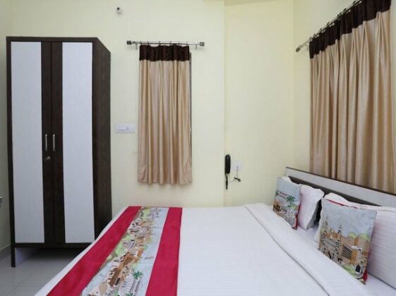 OYO 10342 Hotel Krishna INN - Photo4