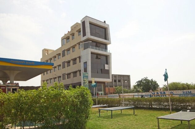 Photo 3