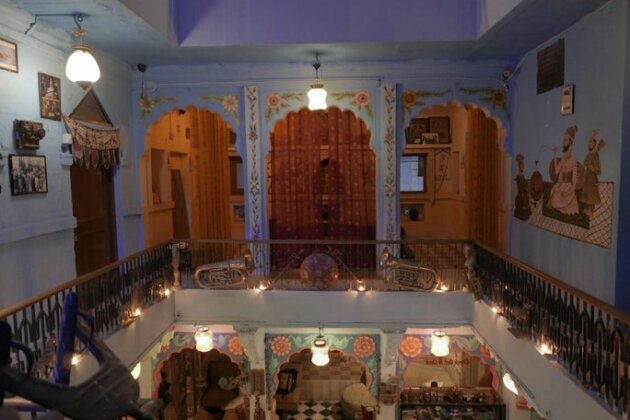 Yogis Guest House - Photo4