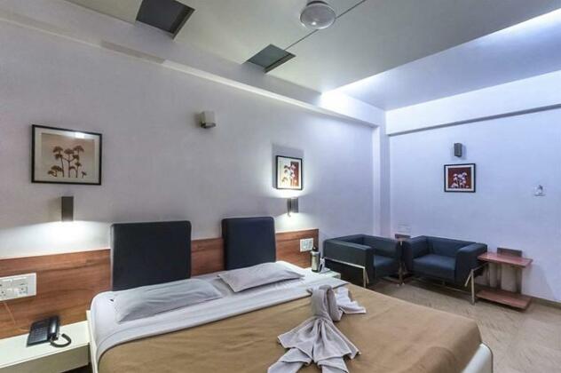 Hotel Platinum Junagadh - Photo4